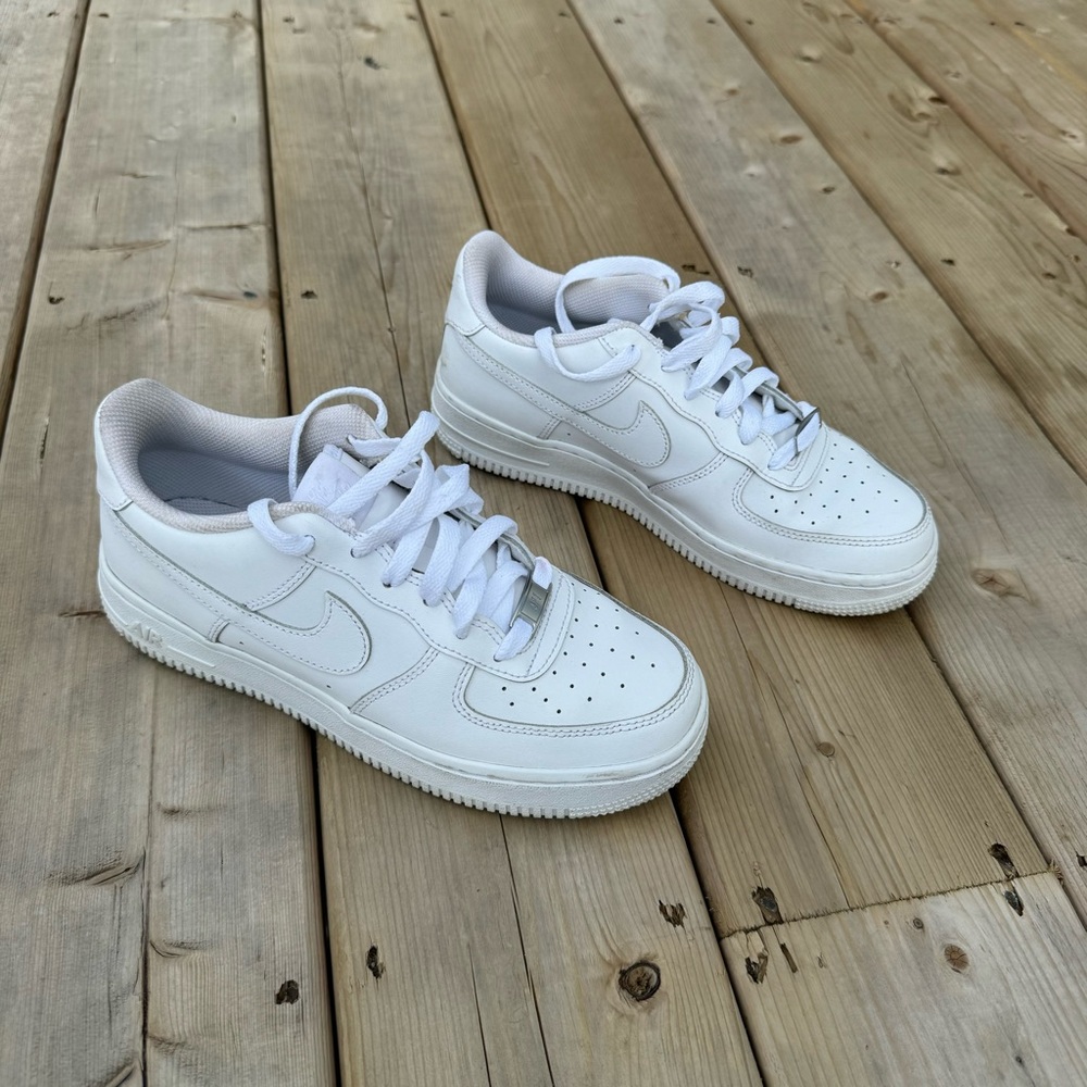 Nike White Women's Sneakers